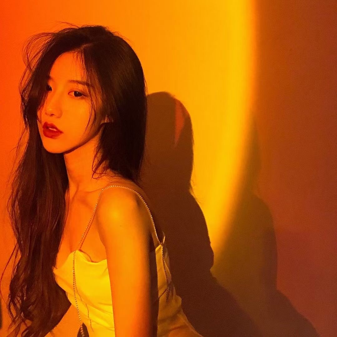 妹子肤白貌美好真爽，强烈推荐狼友体验